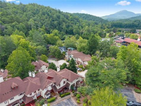 327 Brucken Strasse Helen GA 30545