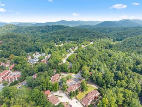 327 Brucken Strasse Helen GA 30545