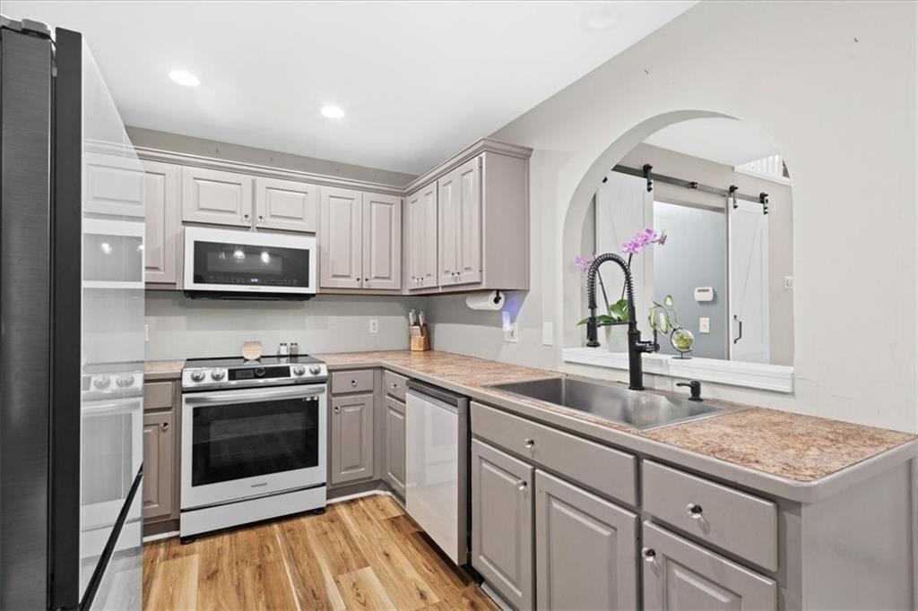 208 Levi Street SW Calhoun GA 30701