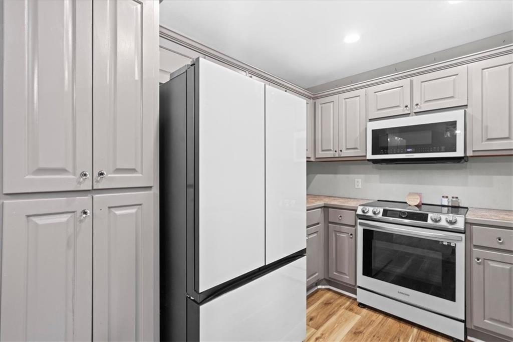 208 Levi Street SW Calhoun GA 30701