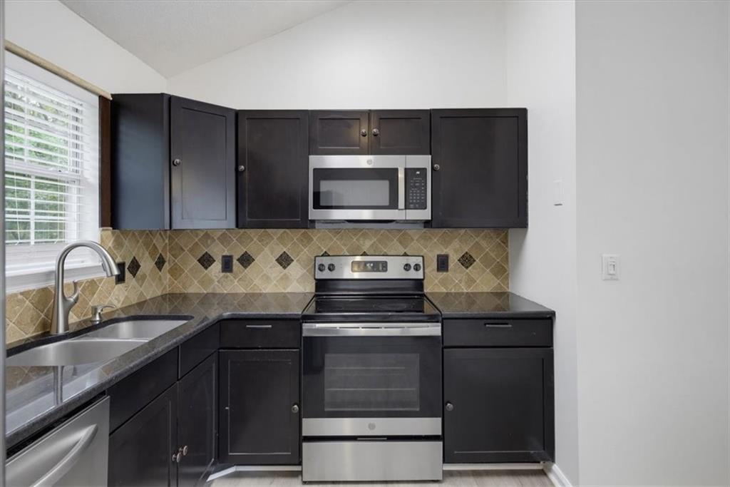 4963 Mckinley Drive Lula GA 30554