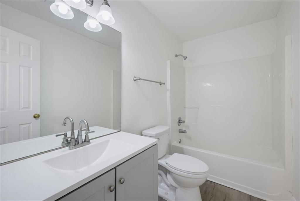 4963 Mckinley Drive Lula GA 30554