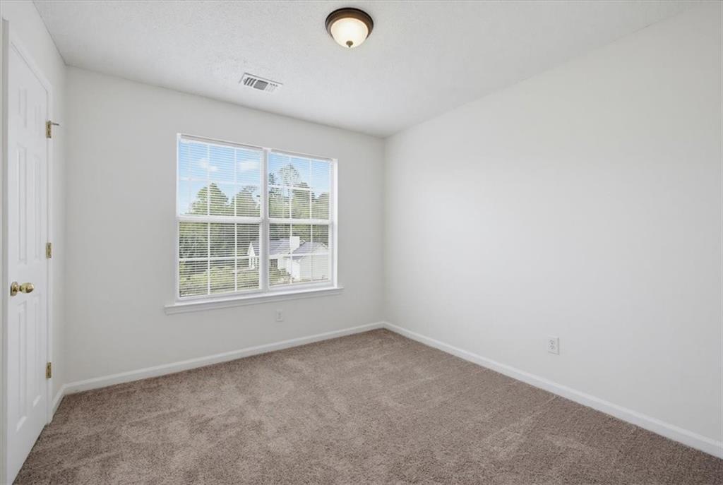 4963 Mckinley Drive Lula GA 30554