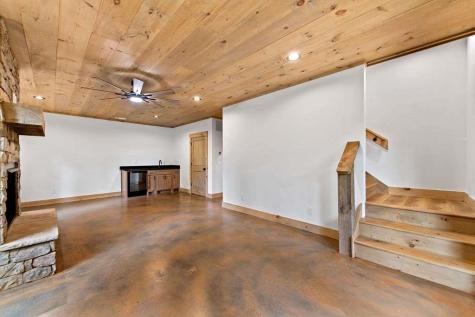 144 Highlands Gap Mineral Bluff GA 30559