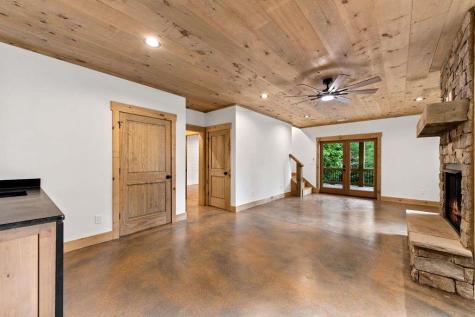 144 Highlands Gap Mineral Bluff GA 30559