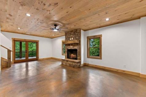 144 Highlands Gap Mineral Bluff GA 30559