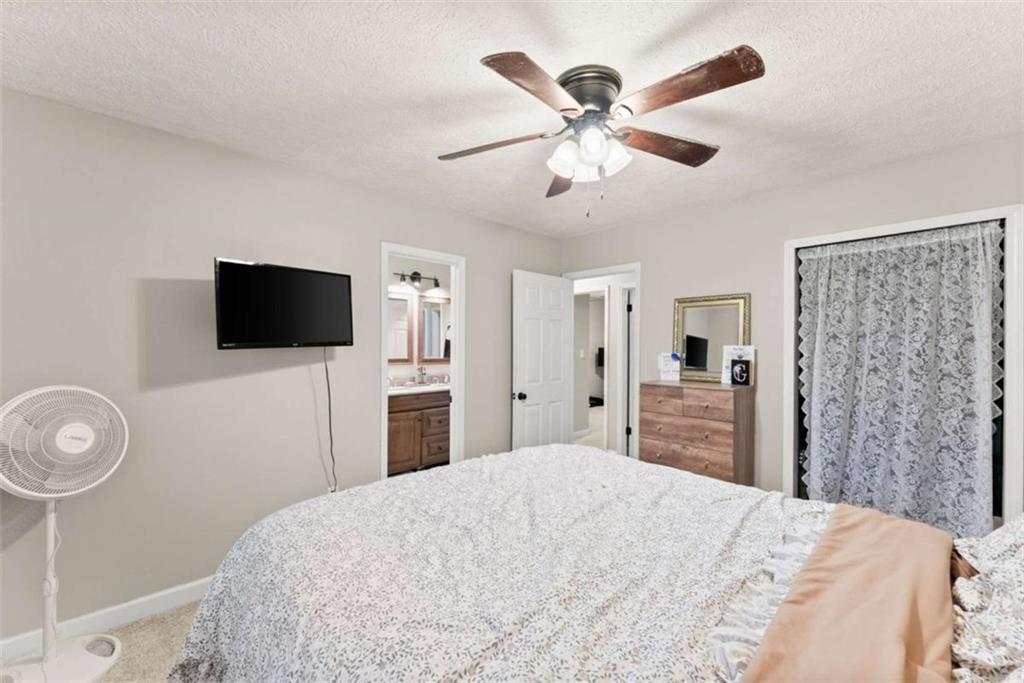 5663 Mcleod Street Lula GA 30554