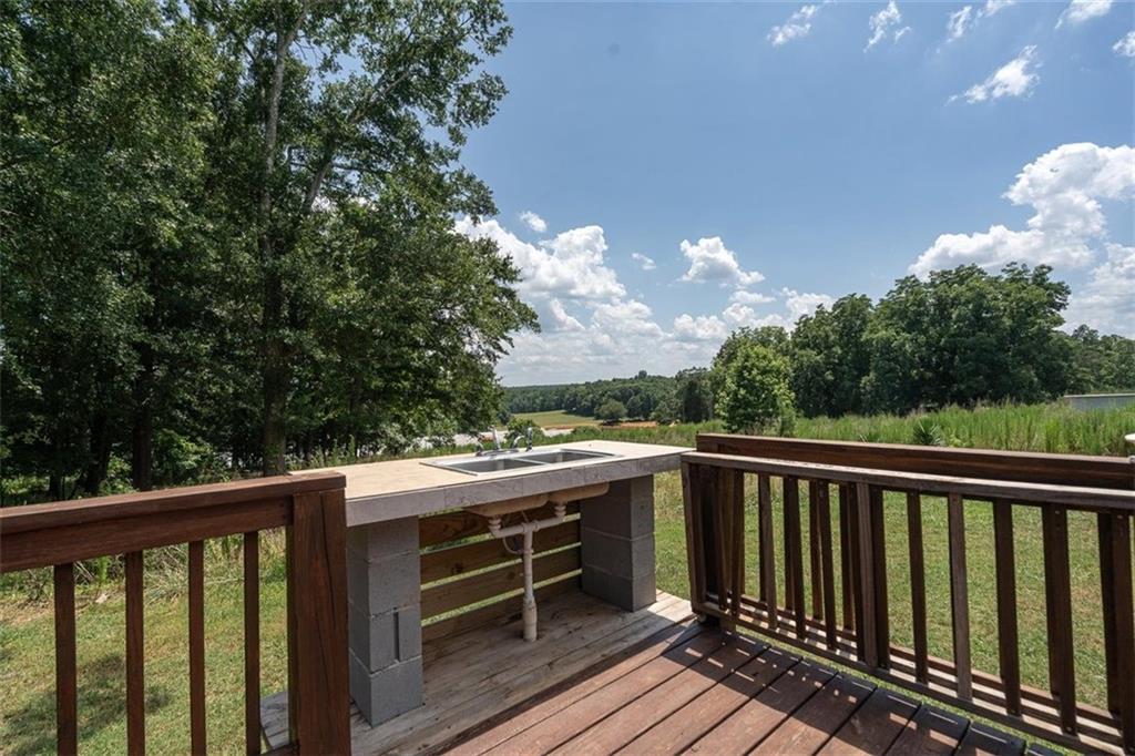 46 Whitsel Hollow Comer GA 30629