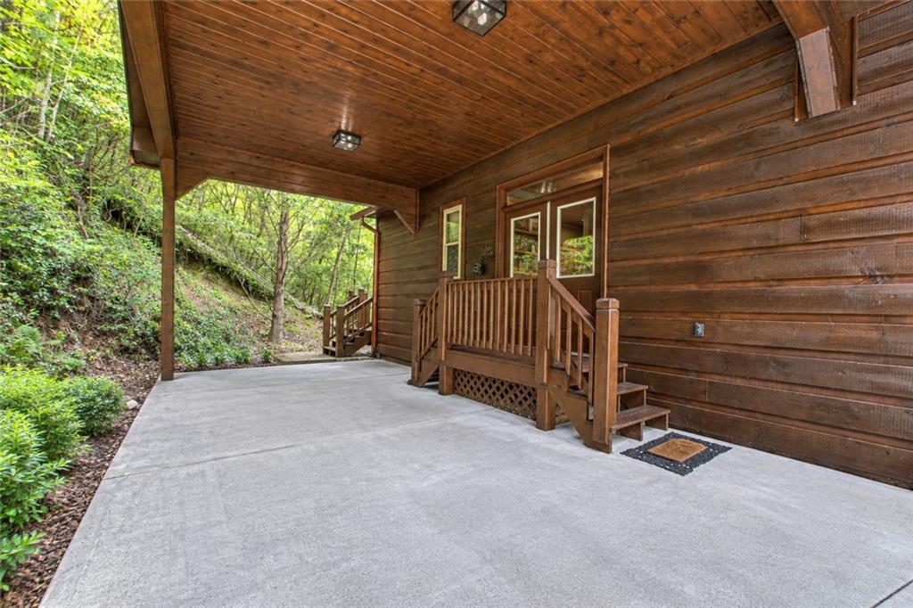 633 Riverfront Drive Ellijay GA 30536