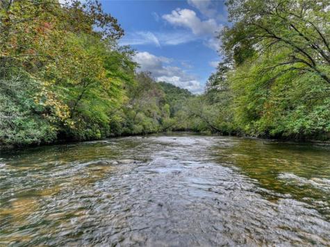 633 Riverfront Drive Ellijay GA 30536