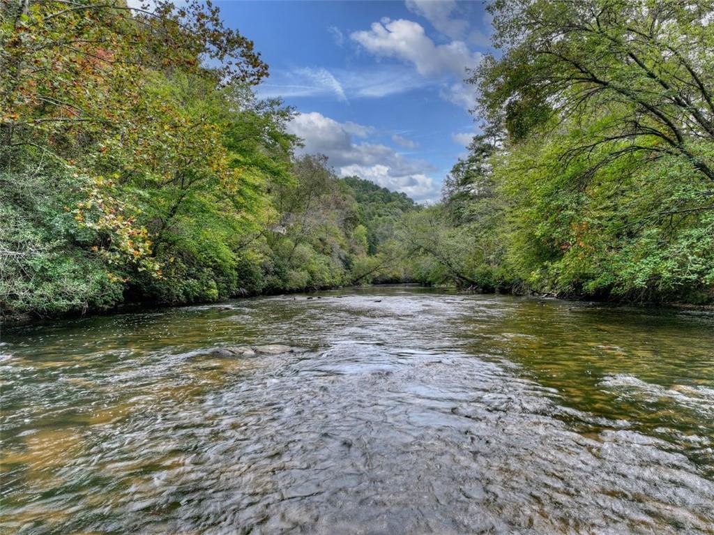 633 Riverfront Drive Ellijay GA 30536