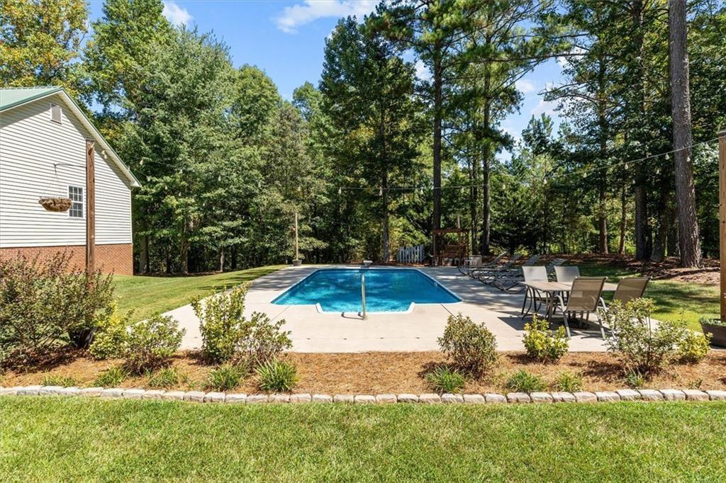 51 Moon Road Waco GA 30182