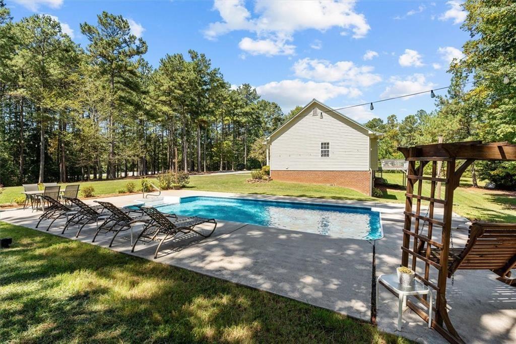51 Moon Road Waco GA 30182