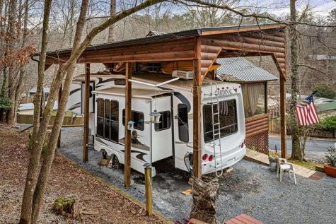 18 Second Street Ellijay GA 30540