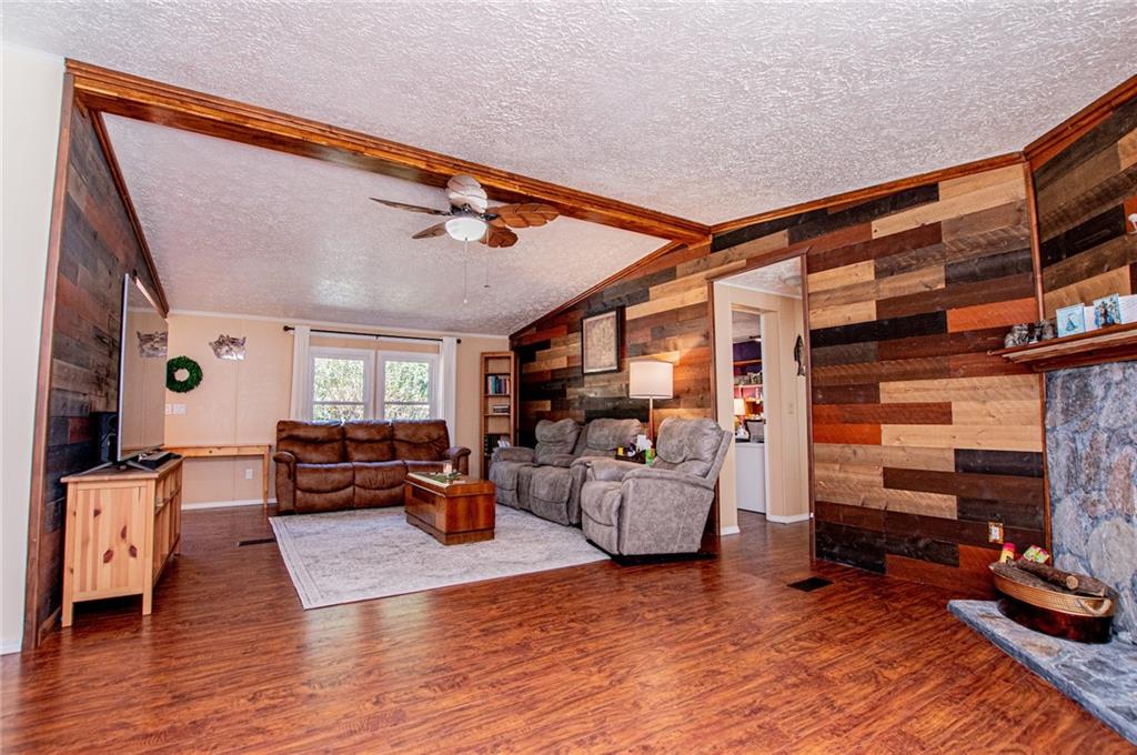 182 N Laurel Trace N Carrollton GA 30116