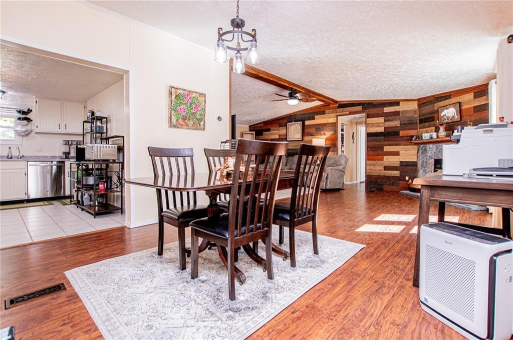 182 N Laurel Trace N Carrollton GA 30116