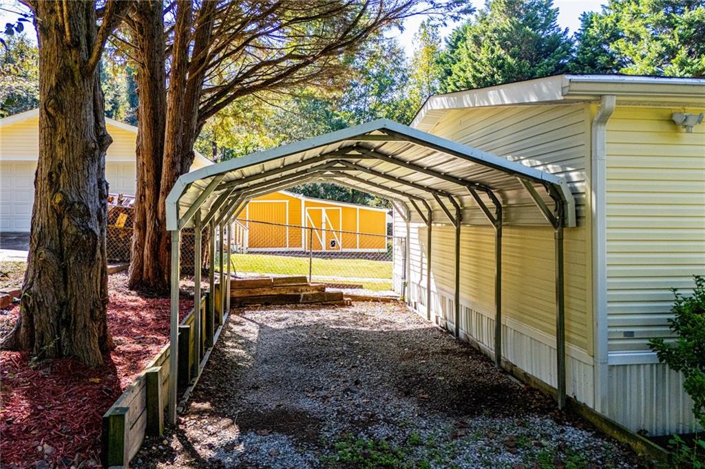 182 N Laurel Trace N Carrollton GA 30116
