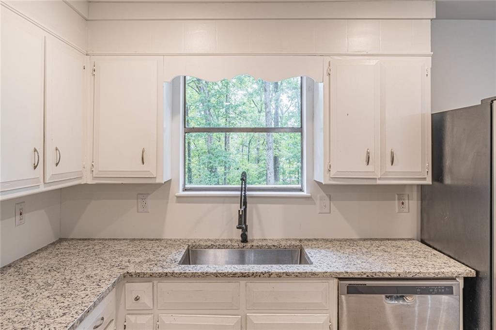 4996 Wycliffe Drive Stone Mountain GA 30087