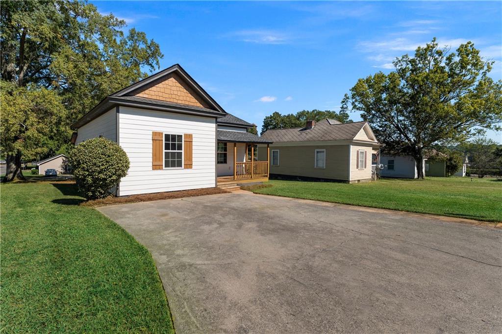 19 Allweather Street Cartersville GA 30120