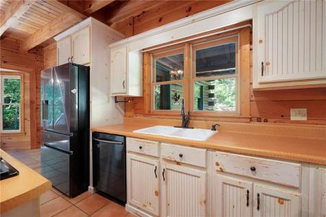 857 Talking Rock Falls NE Jasper GA 30143