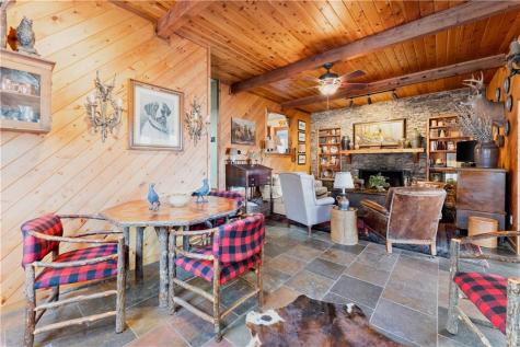 62 High Ridge Cleveland GA 30528