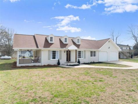 63/77 Angel Lane Cleveland GA 30528