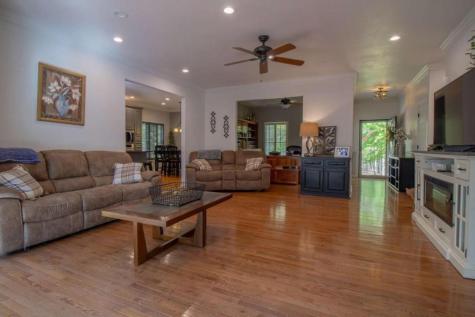 141 Chambers Mountain Mineral Bluff GA 30559