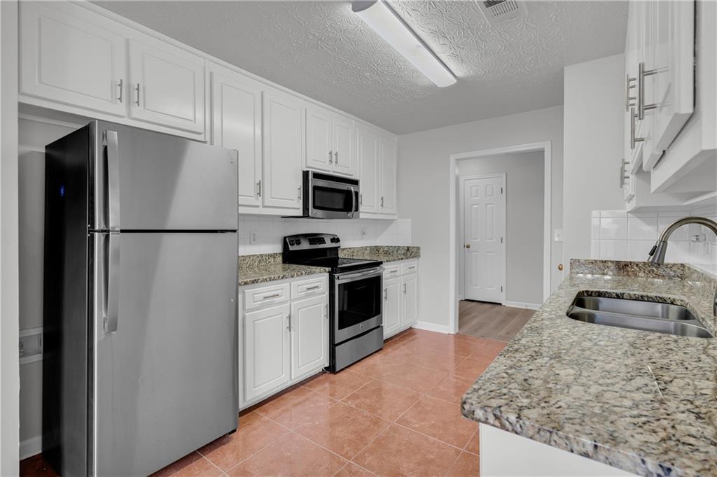 2425 Green Hollow Court Conyers GA 30012