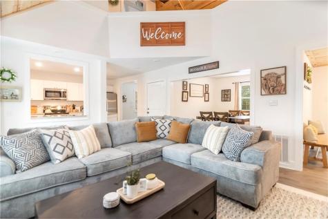 587 E Oak Trace Jasper GA 30143