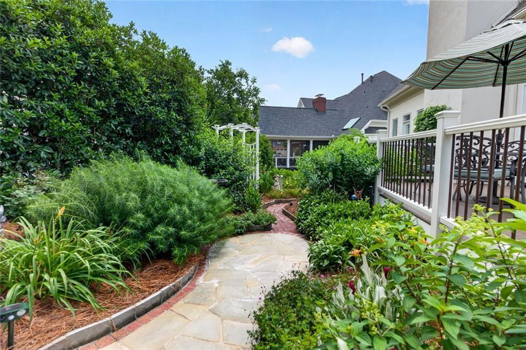 5327 Claridge Square Dunwoody GA 30338