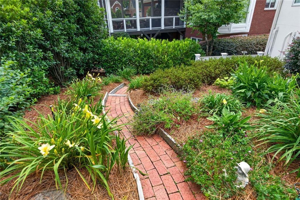 5327 Claridge Square Dunwoody GA 30338
