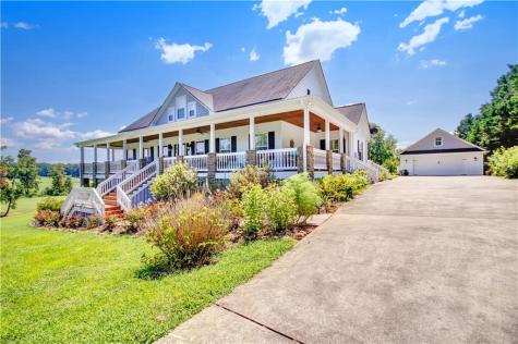 2011 Lothridge Road Cleveland GA 30528
