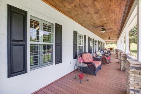 2011 Lothridge Road Cleveland GA 30528