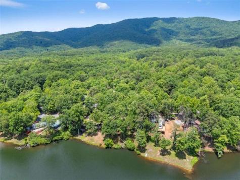 91 Magnificent Way Cleveland GA 30528