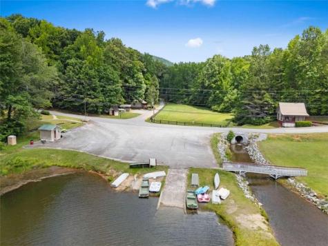 91 Magnificent Way Cleveland GA 30528