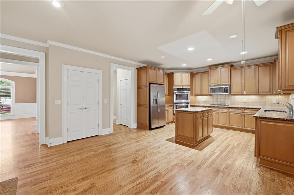 715 Crescent Circle Canton GA 30115