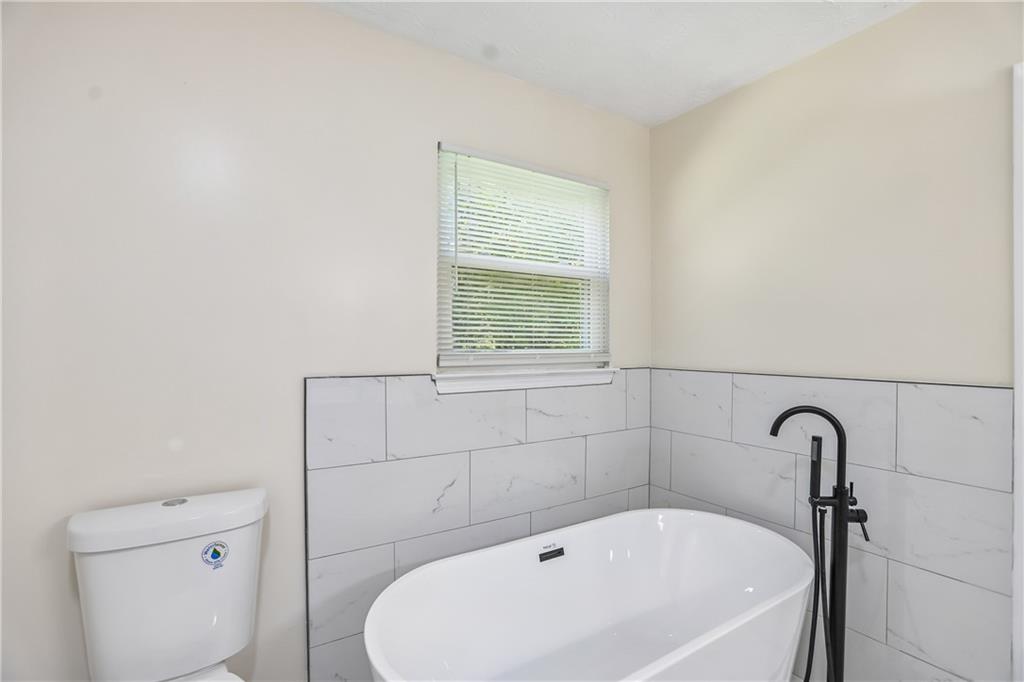 6839 Silver Maple Drive Rex GA 30273