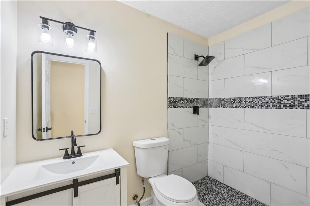 6839 Silver Maple Drive Rex GA 30273