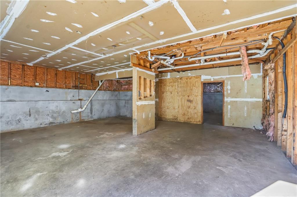 6839 Silver Maple Drive Rex GA 30273