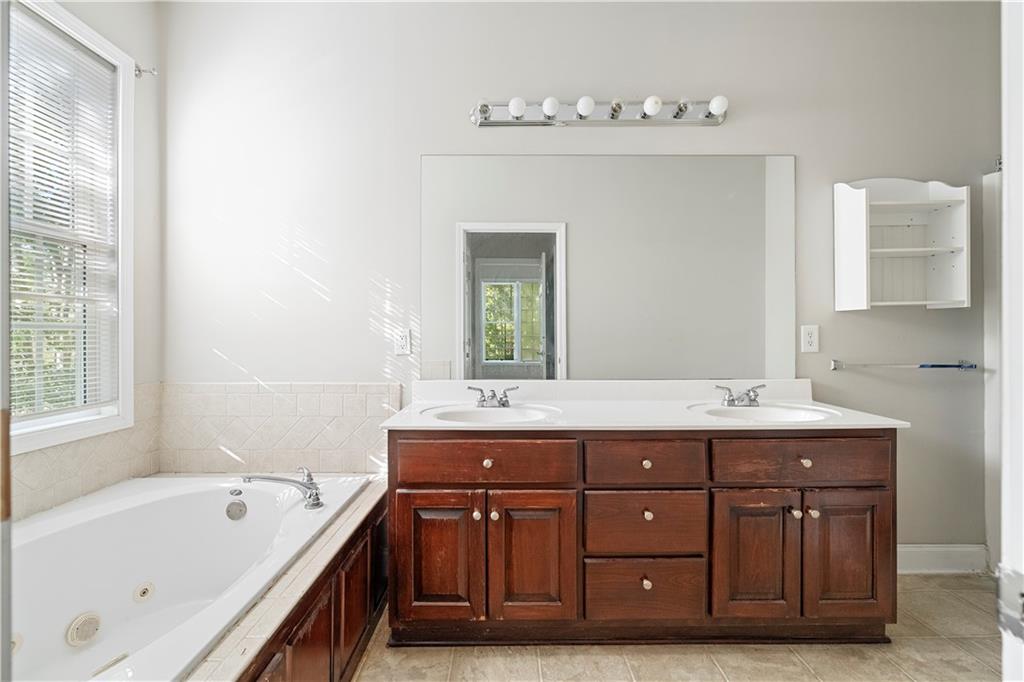 56 Edgar Drive Commerce GA 30529