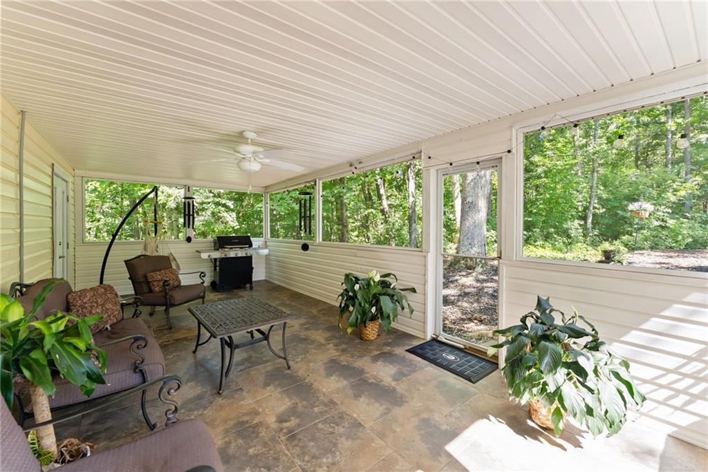 9724 Elliott Family Parkway Dawsonville GA 30536
