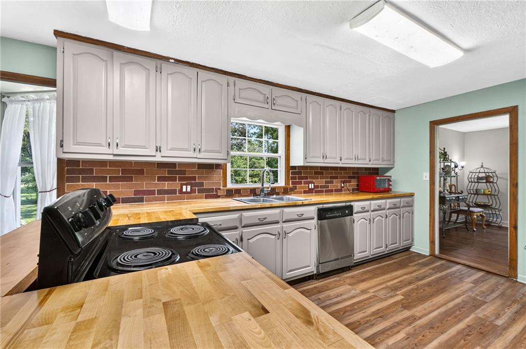 169 Silver Dollar Road Barnesville GA 30204