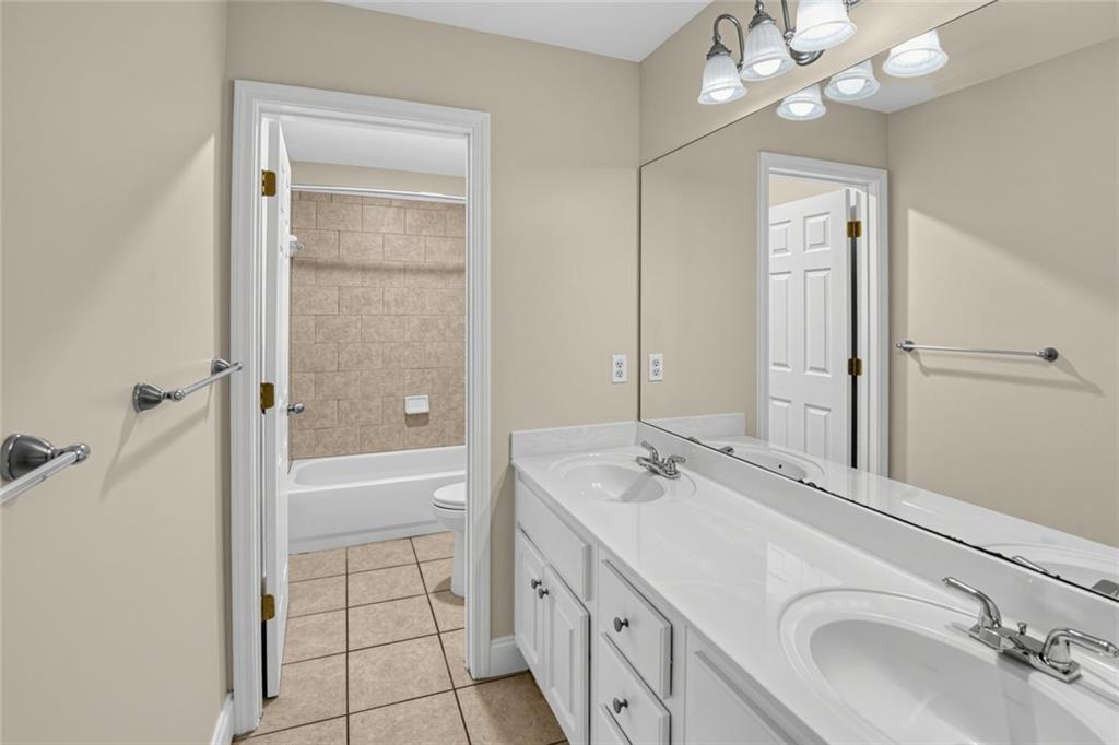 1176 Michael Lane Decatur GA 30033