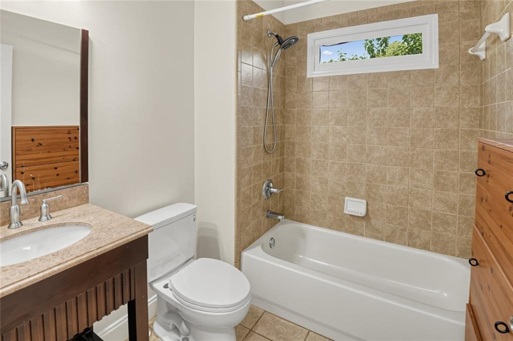 1176 Michael Lane Decatur GA 30033
