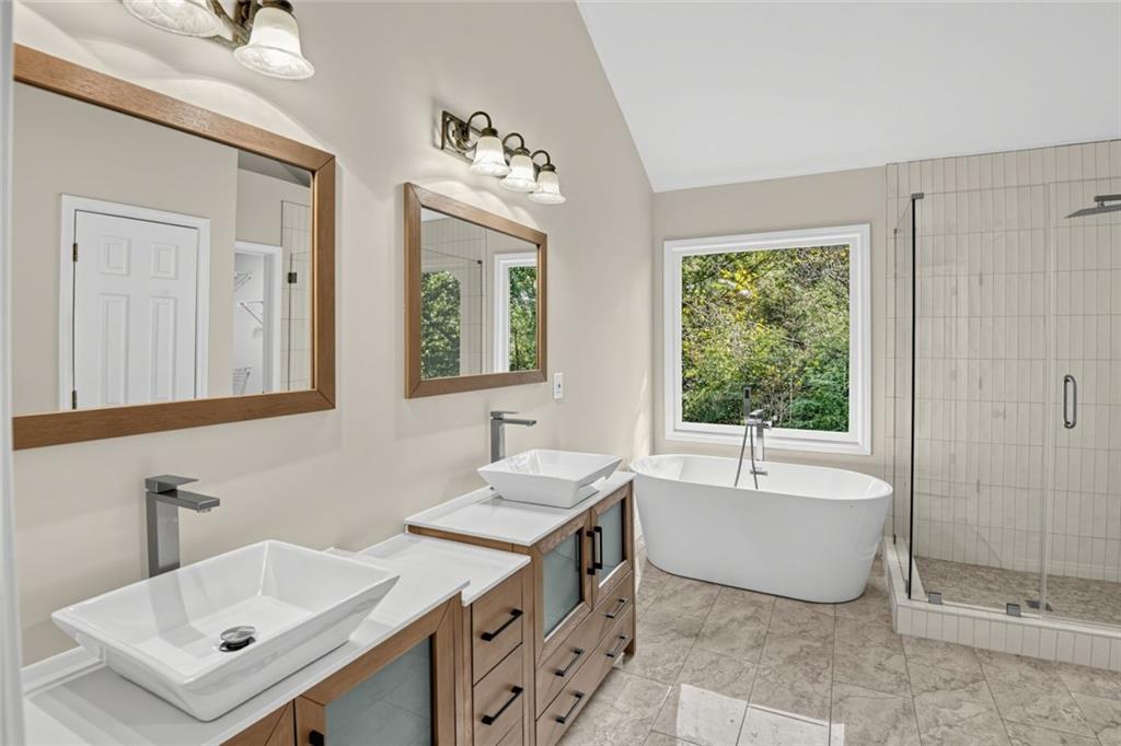 1176 Michael Lane Decatur GA 30033