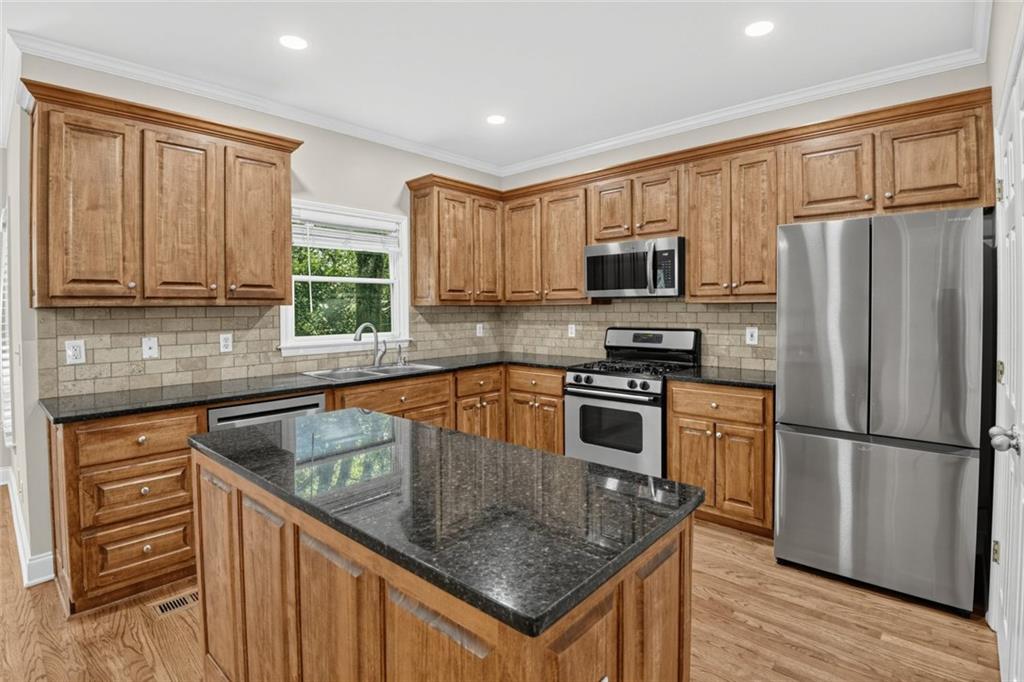 1176 Michael Lane Decatur GA 30033