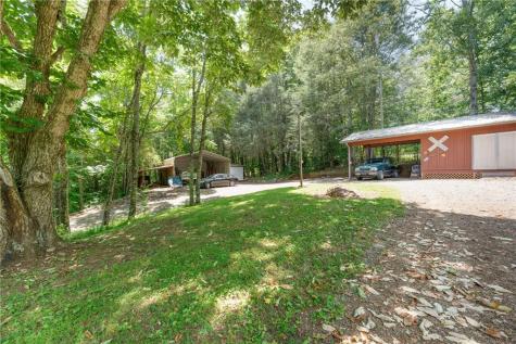 132 Mockingbird Lane Mccaysville GA 30555