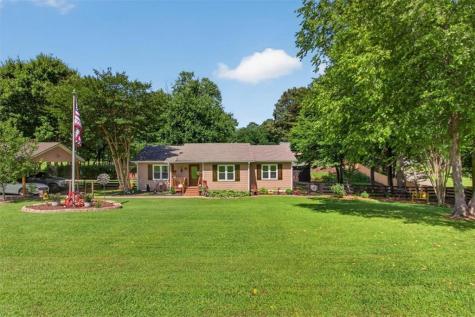 40 Cricket Walk Drive Talking Rock GA 30175