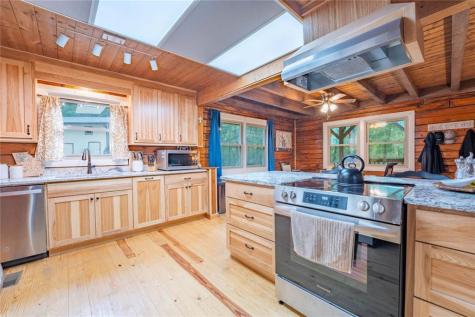 465 Waters Edge Drive Clarkesville GA 30523