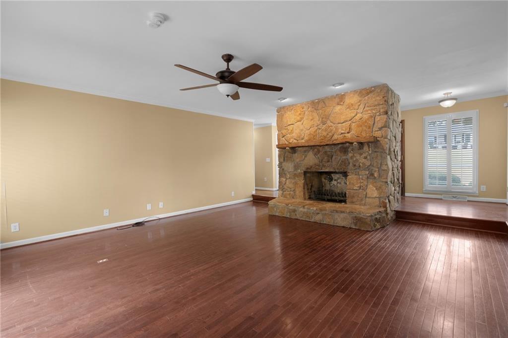 127 Windsor Drive Calhoun GA 30701